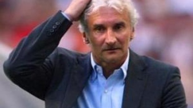 Фьолер ще дърпа уши в Байер