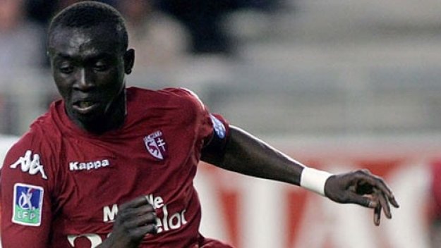 Съндърланд чупи клубен рекорд за Папис Сисе