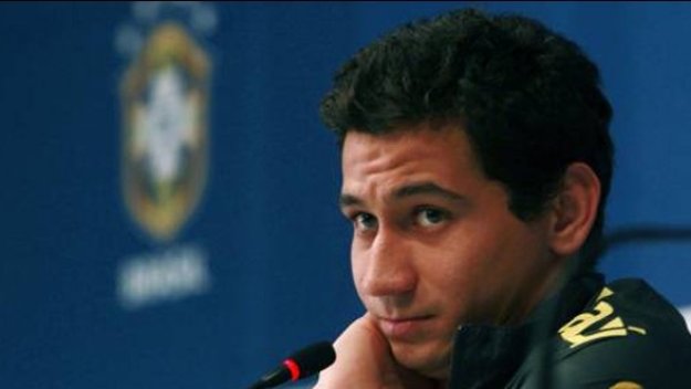 Гансо: Не е вярно, че съм се разбрал с Милан