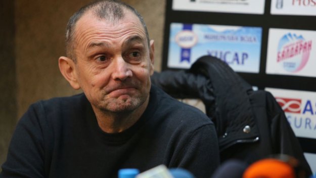 Минимални, но загуби: "Армията" е мъка за Загорчич