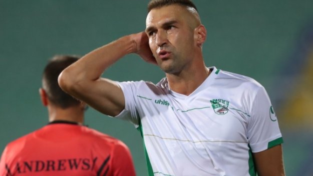 Берое победи комшиите от Гълъбово, Камбуров бележи за "зелените"