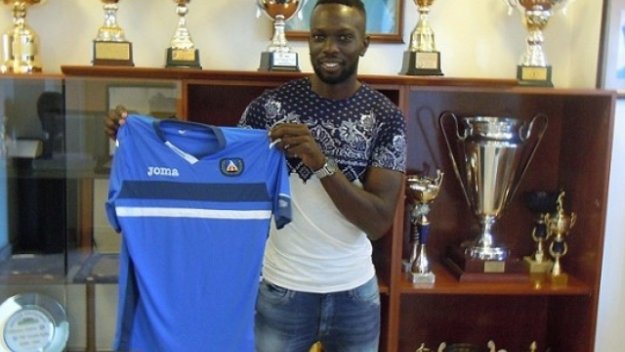 Новата звезда на Левски не пие като Дембеле, но и не вкарва като него