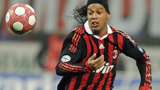 Босът на Гремио потвърди - Роналдиньо е уточнил личните си условия