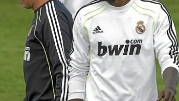 Жозе се примирил, че ще изпусне Адебайор