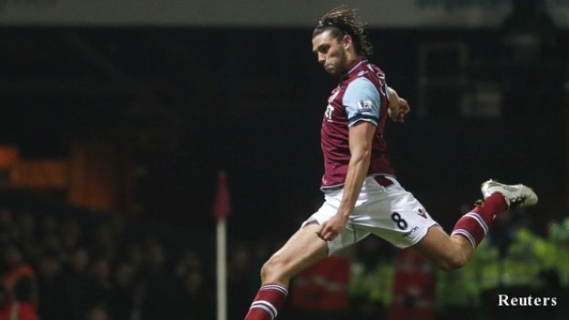 Рой Ходжсън праща асистента си да гледа Анди Каръл