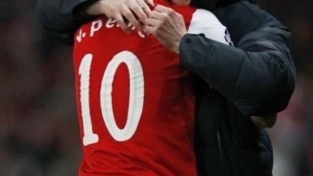 Венгер похвали Робин ван Перси: Той е изключителен