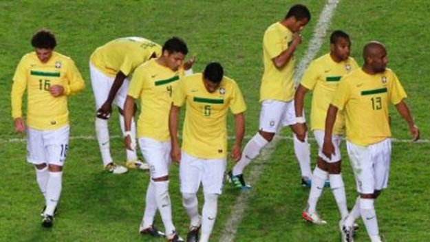 Тиаго Силва се извнини на запалянковците в Бразилия