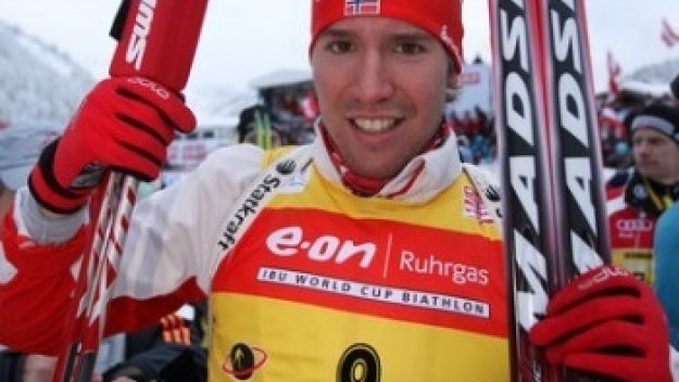 Свендсен отново изпревари Бьорндален и спечели втора поредна победа за сезона