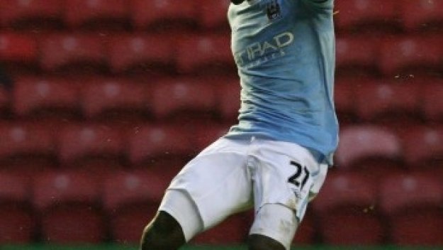 Блекбърн взе Бенджани вместо Попето