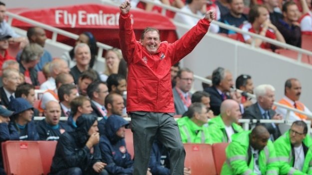 Кени Далглиш: Не сме пряко зависими от Луис Суарес