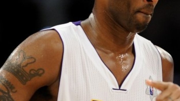 Пак резил за Лейкърс насред Лос Анджелис