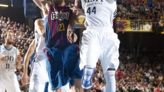 Реал удари Барса и дръпна с 2-1