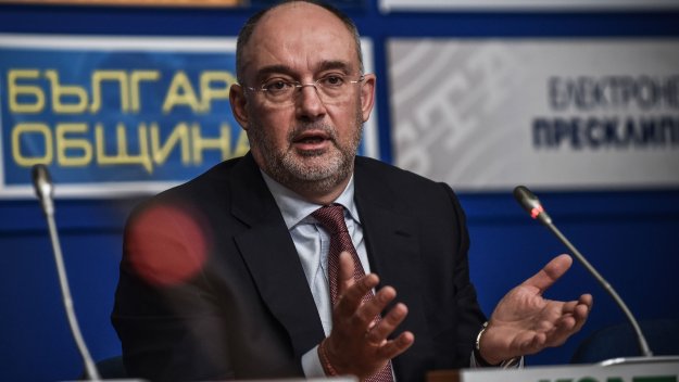 Човек на Бербатов с тежки обвинения към Боби Михайлов