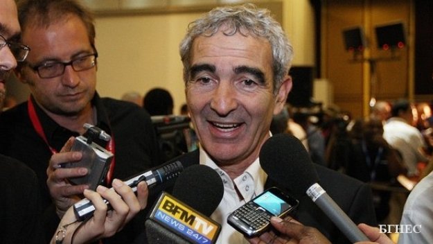 Доменек поема Тунис след Световното