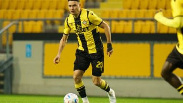 Роден национал качи „гробарите“ на върха