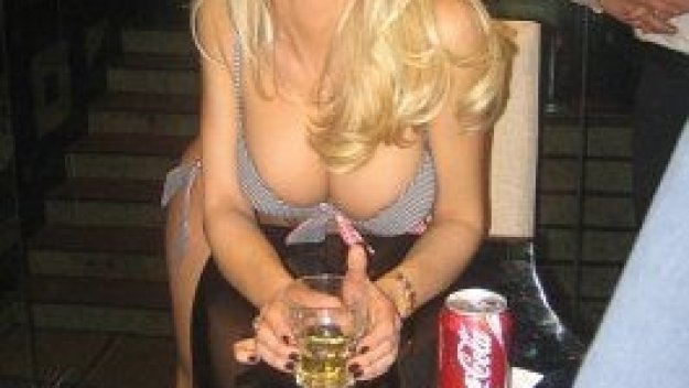 Плейбойката Златка забрави Божинов и Слави