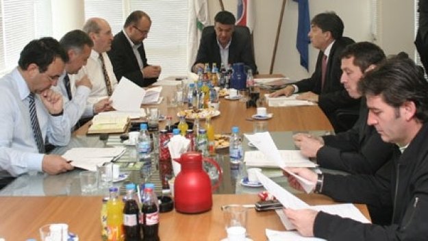 Клубовете искат сеч на рефери