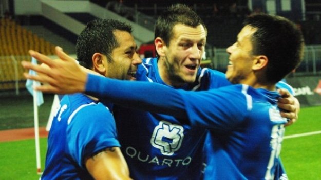 &quot;Акулите&quot; гризнаха &quot;орлетата&quot;