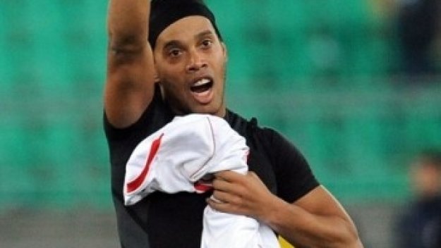 Роналдиньо: Оставам в Милан и отивам на световното