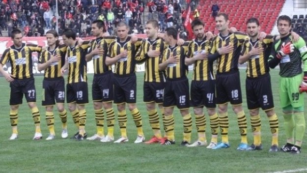 Миньор прати Сливен и Лечков в Б група