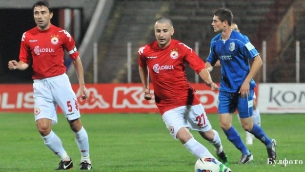 Напрежение В ЦСКА - Мораеш и Зику на нож