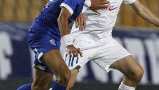 Заря и Олександрия в спор за Анеси