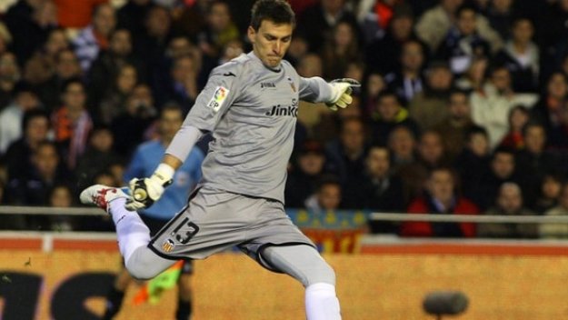 Гуаита фаворит за заместник на Валдес