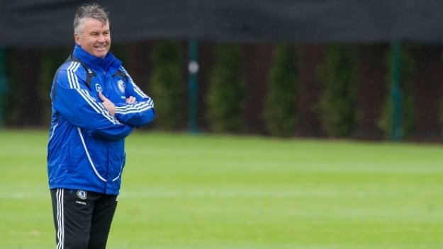 Хидинк натиска Абрамович да върне Рей Уилкинс на &quot;Стамфорд Бридж&quot;