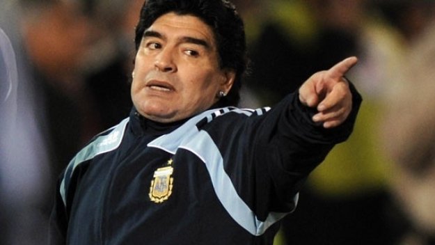 Марадона ще съди президента на АФА