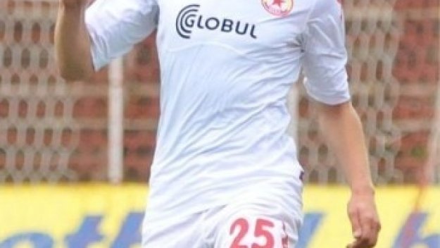 Стойчо гласи младок за титуляр срещу Берое