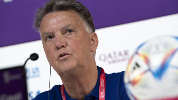 "Лисицата" Ван Гаал каза как "лалетата" могат да разцъфнат в Катар