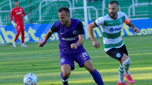 Черно море тресна Етър с 2:1 и е лидер в Първа лига
