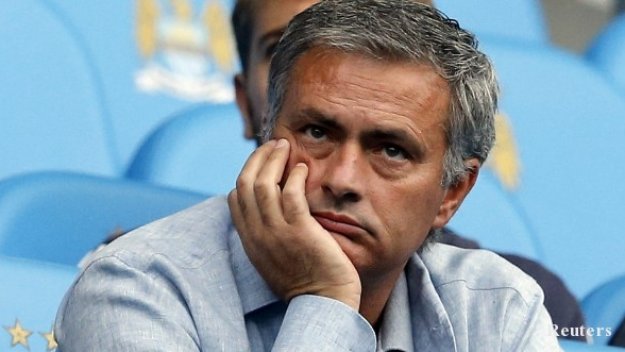 Специалния твърдо се връща на Острова