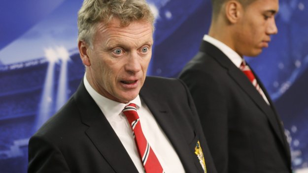 Юнайтед без Ван Перси и Видич в Германия