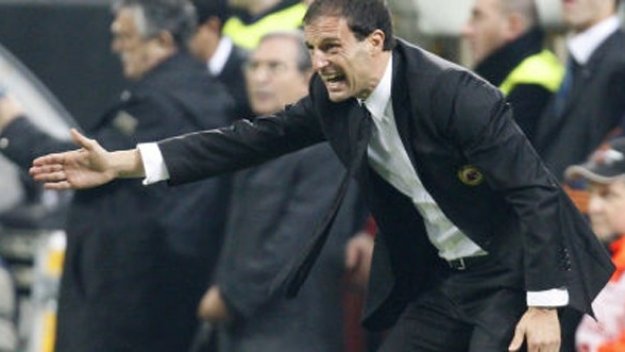 Алегри иска победа над Бари заради напрежението в отбора