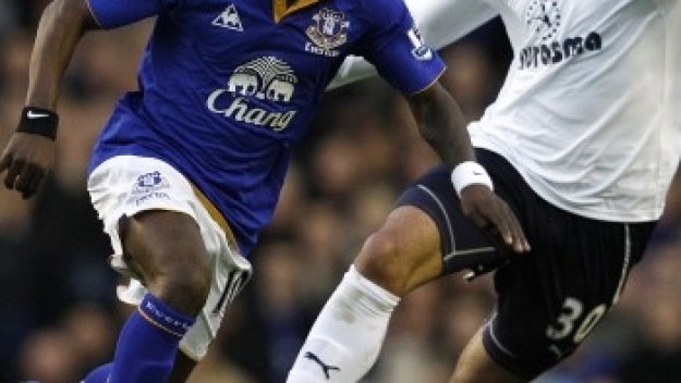 Манчестър Сити и Уест Хям със запитвания към Ройстън Дренте