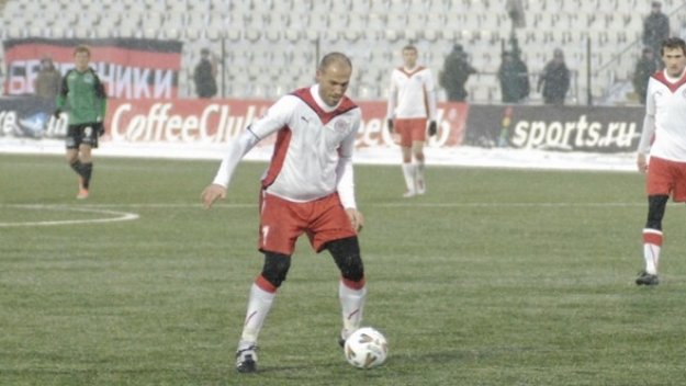 Захари Сираков с жълт картон при загуба от ЦСКА