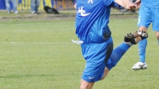 Левски бие шута на Кривия