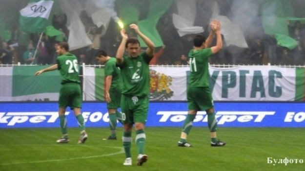 Солидни премии в Нефтохимик при бой над Етър