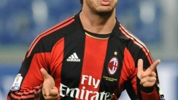 Пато и Нилмар също в плановете на Барса