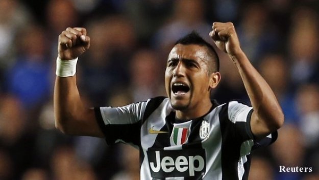 Манчестър Юнайтед се прицели в Артуро Видал