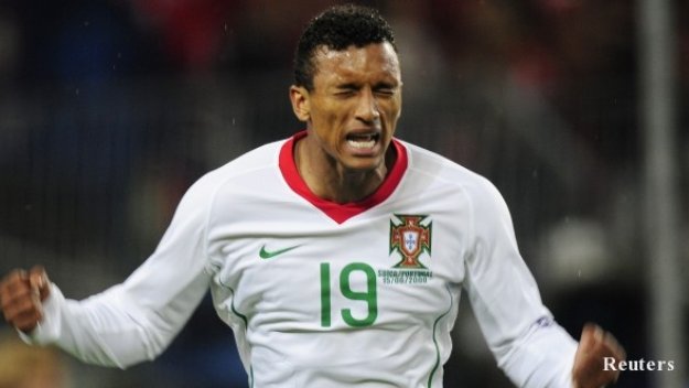 Нани остава в Манчестър Юнайтед