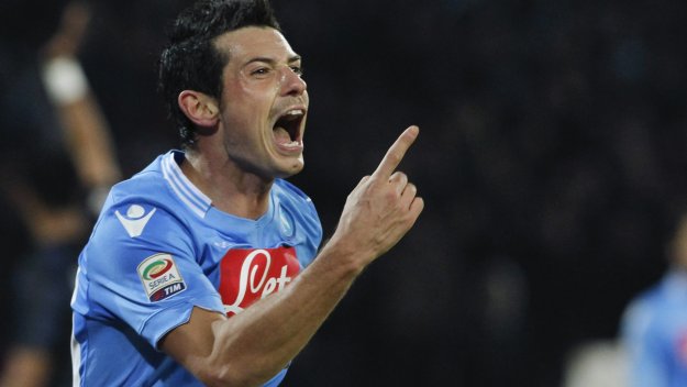 Наполи тресна Верона с 3:0