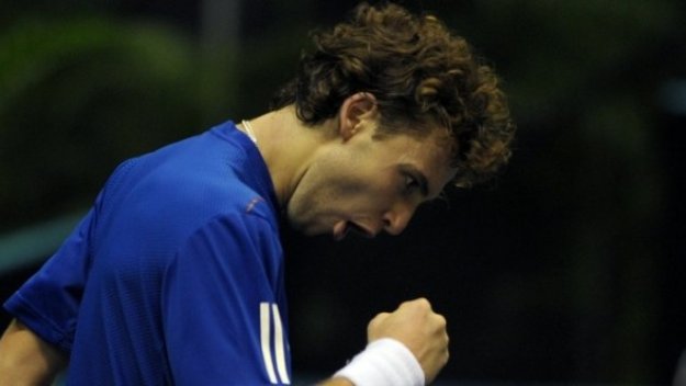 Гулбис с драматична победа в Банкок