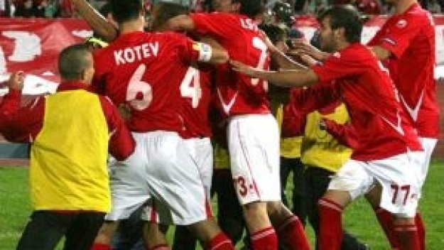 Червените "гъзета", които вече никой не харесва