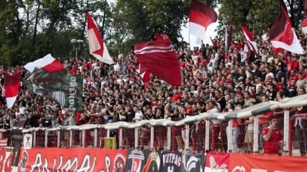 Фенклубове на ЦСКА с мощна подкрепа за Гриша Ганчев