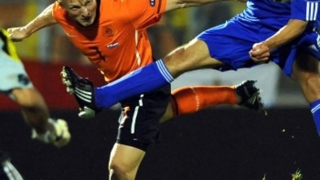 Кайт с тежка контузия в рамото