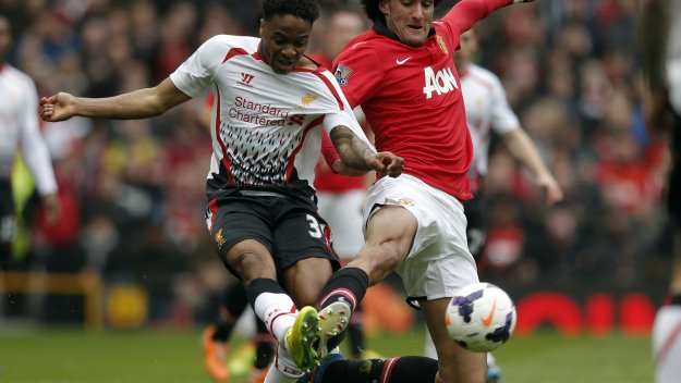 Награждават Стърлинг с нов договор