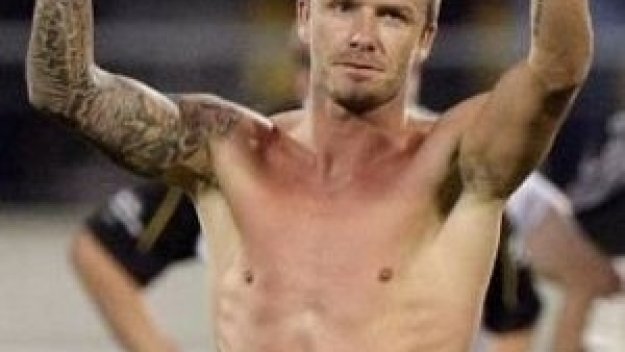 Дейвид Бекъм ще шие гащи