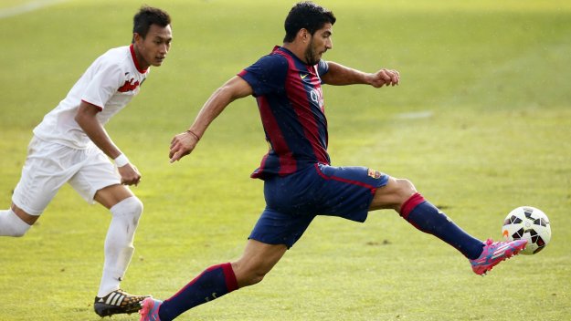 Луис Суарес с първи голове за Барса